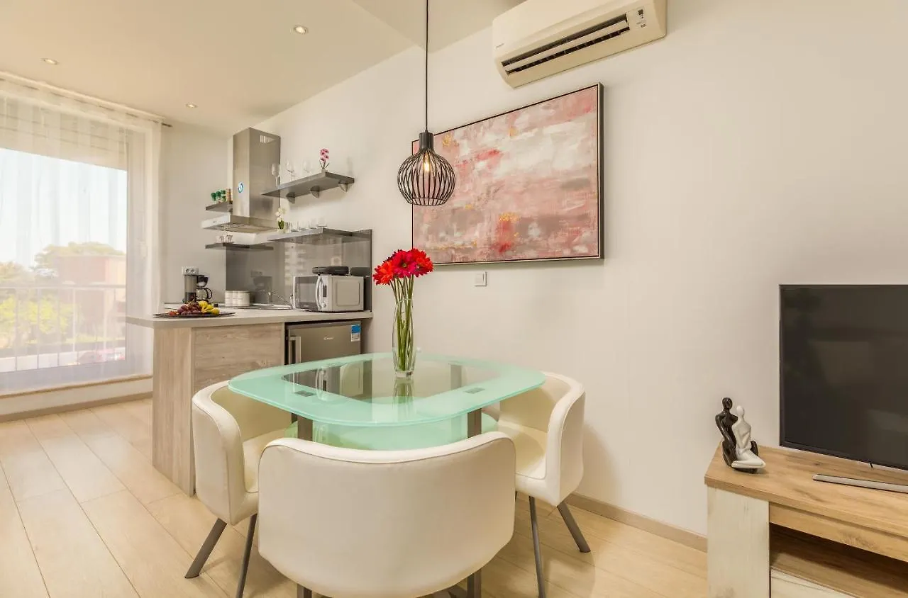 Silver Luxury Pula Apartment