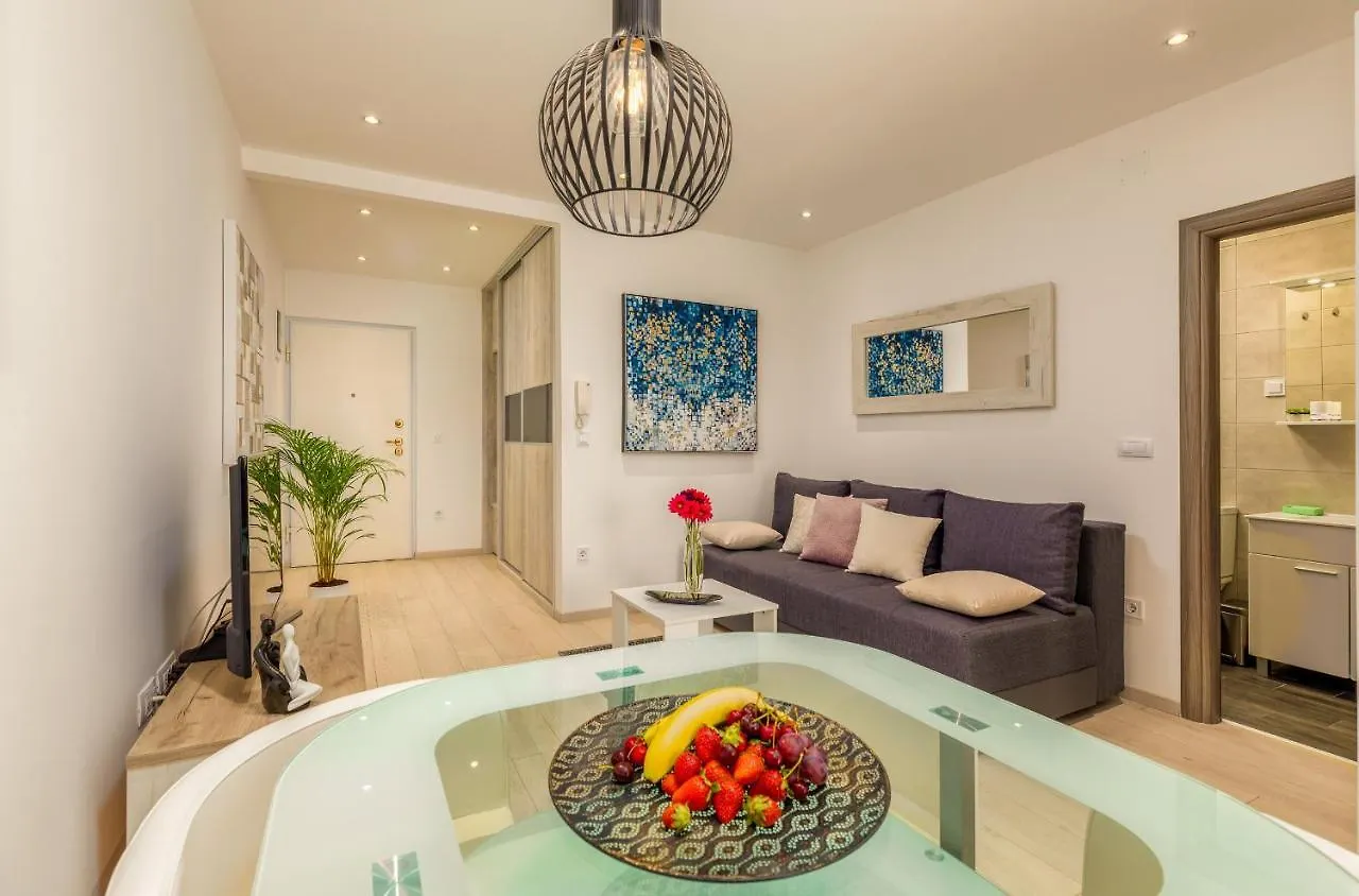 Silver Luxury location